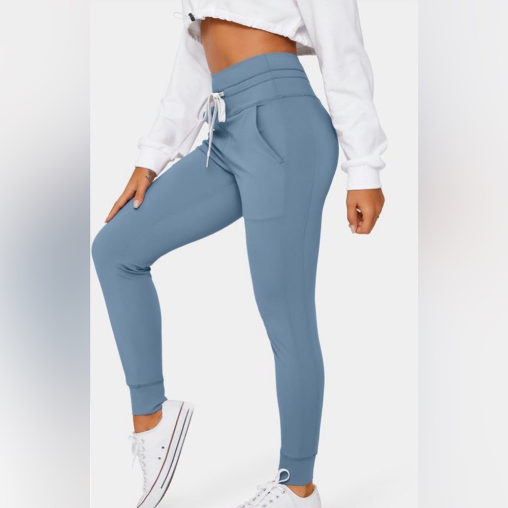 Halara Joggers